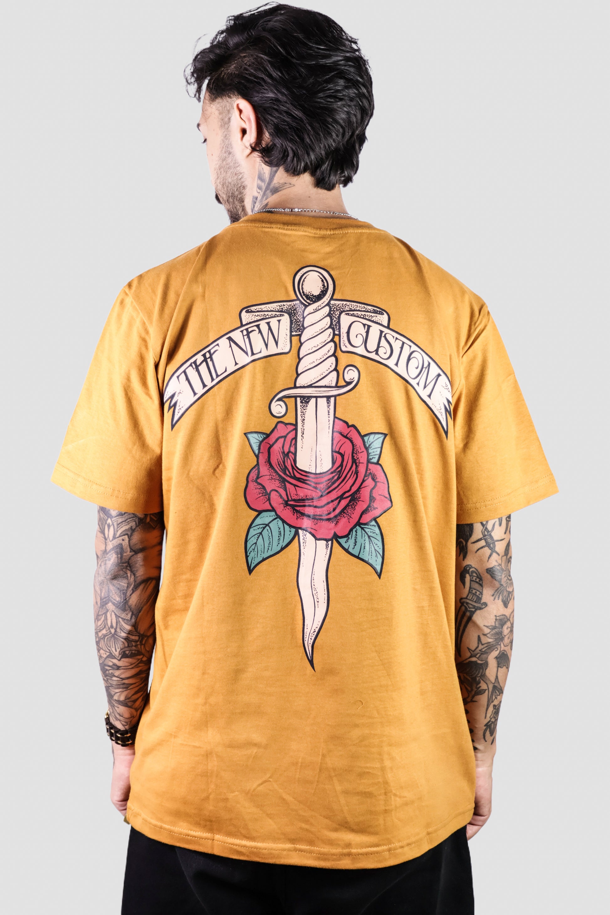 Camiseta Adaga