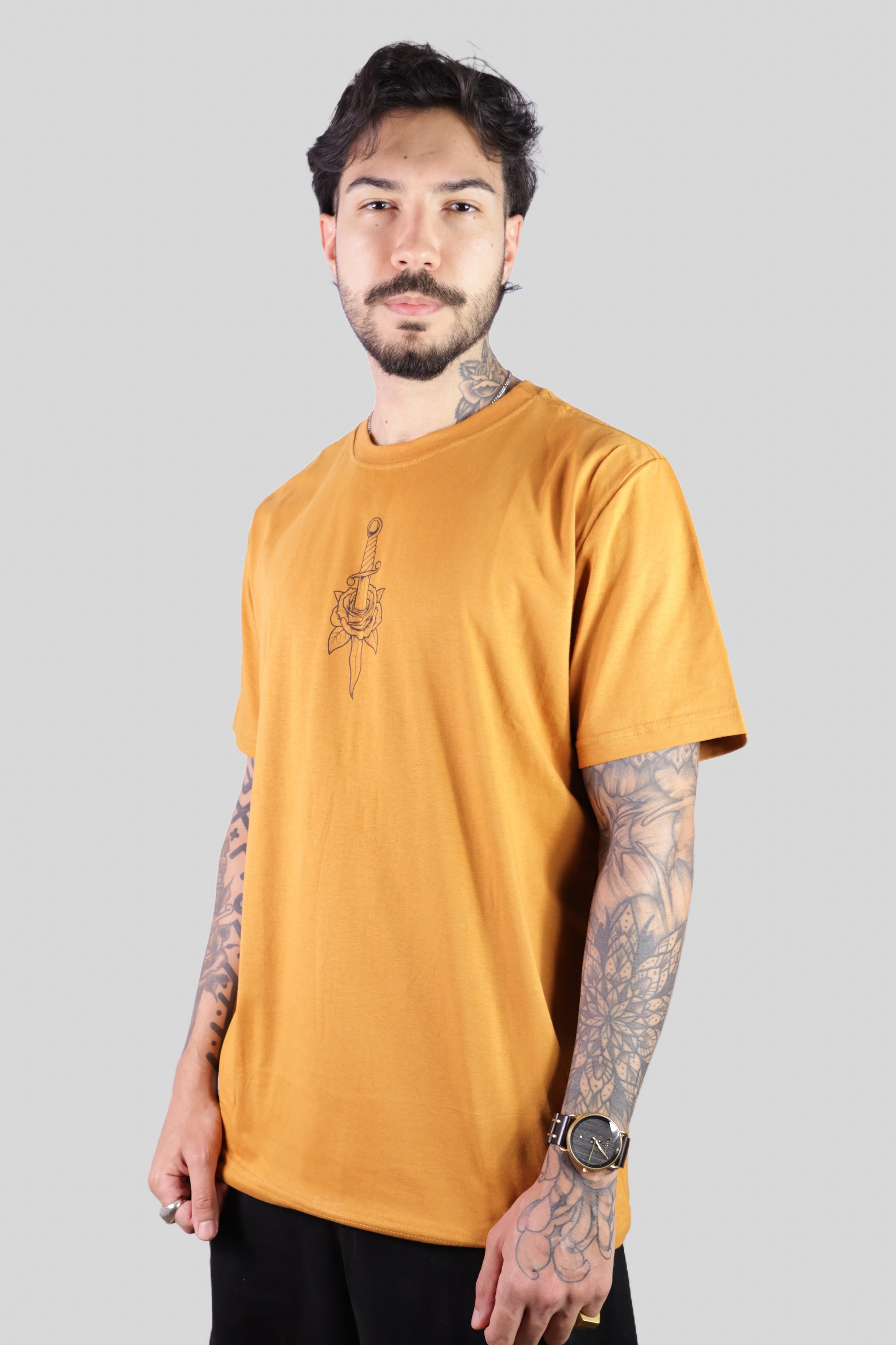 Camiseta Adaga