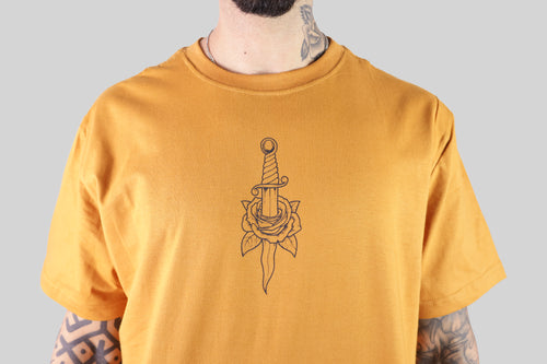 Camiseta Adaga