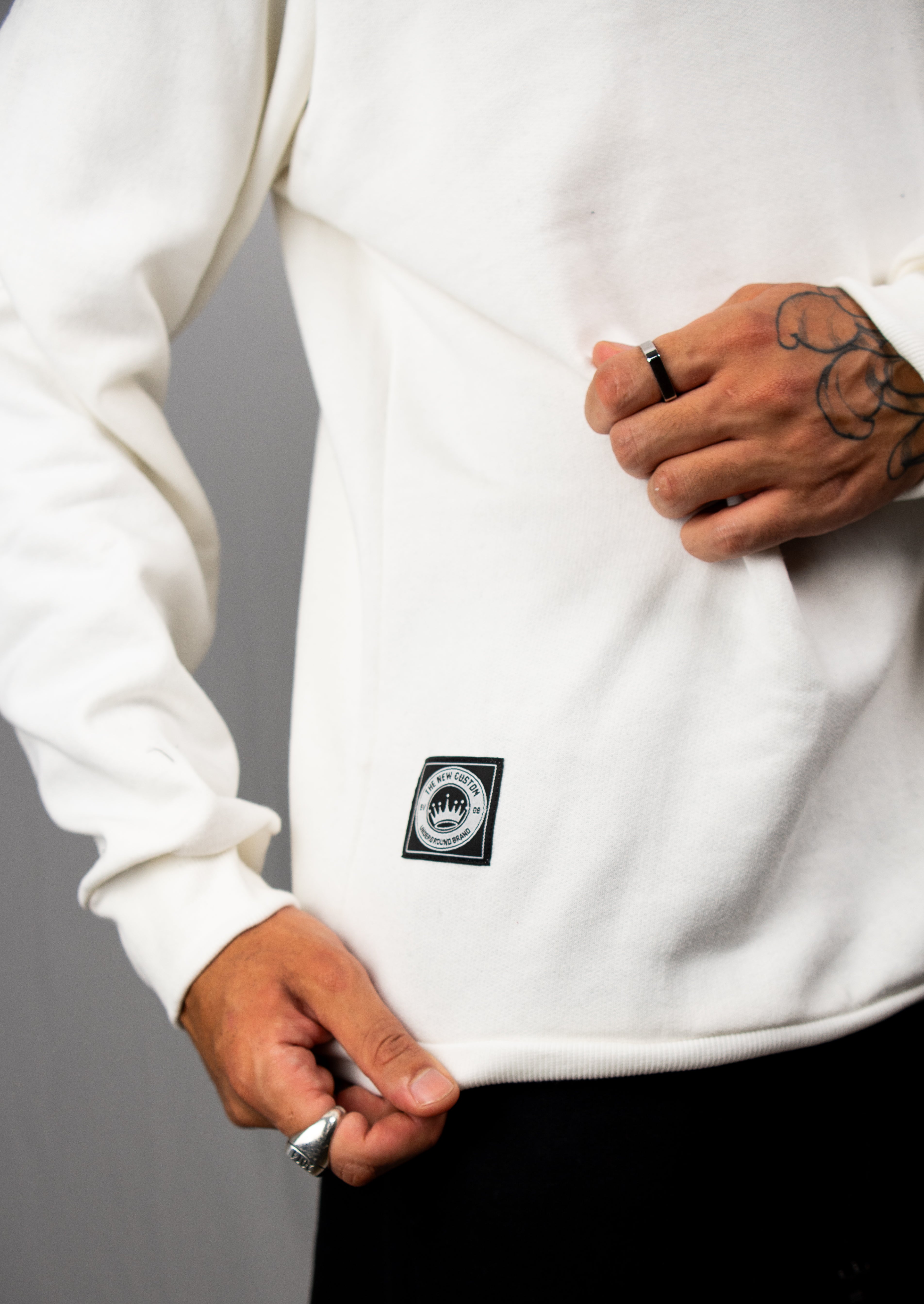 Moletom Gola Careca Hand and Rose