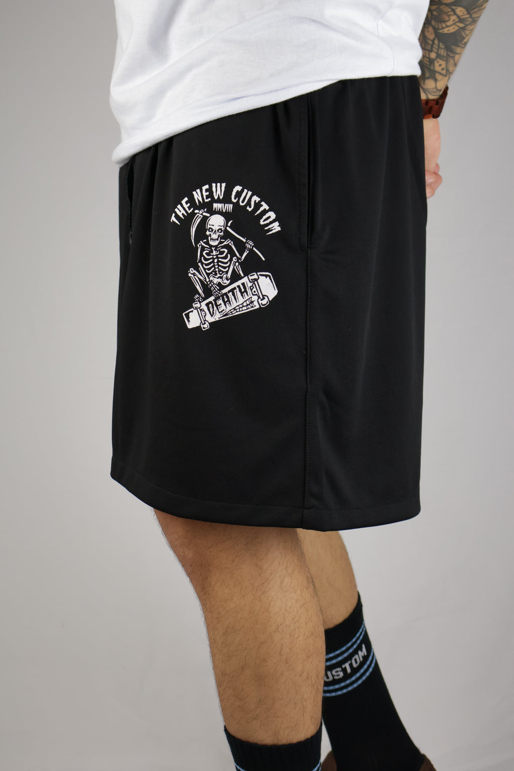 Short Skull Skateboard